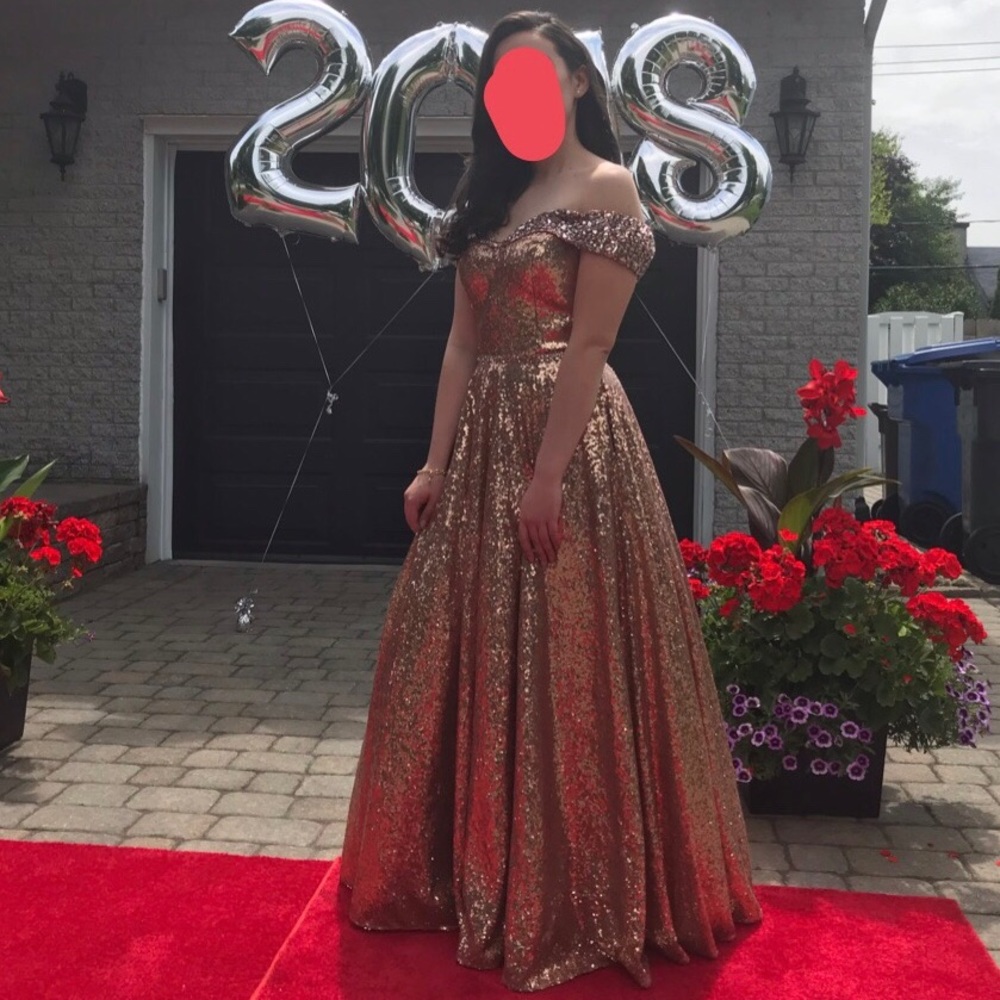 Prom dress - Picture 3 of 3